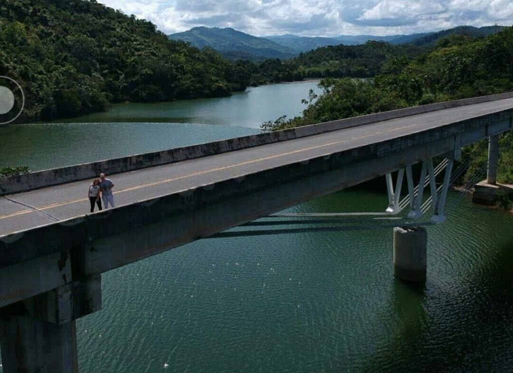 Puente Danticas sobre el embalse Playas