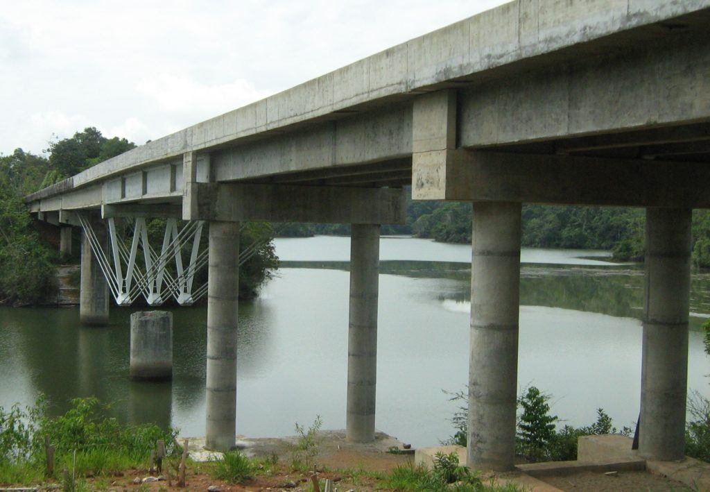 Puente Danticas sobre el embalse Playas