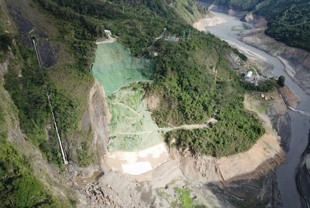 Obras de estabilización de talud PCH -Tunjita